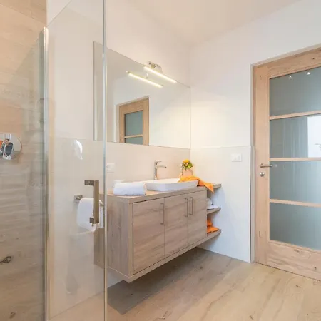Eder Apartment *